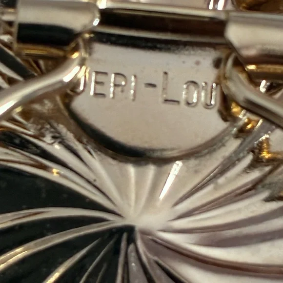 Gold Art Deco Scarf Clip - Picture 6 of 8